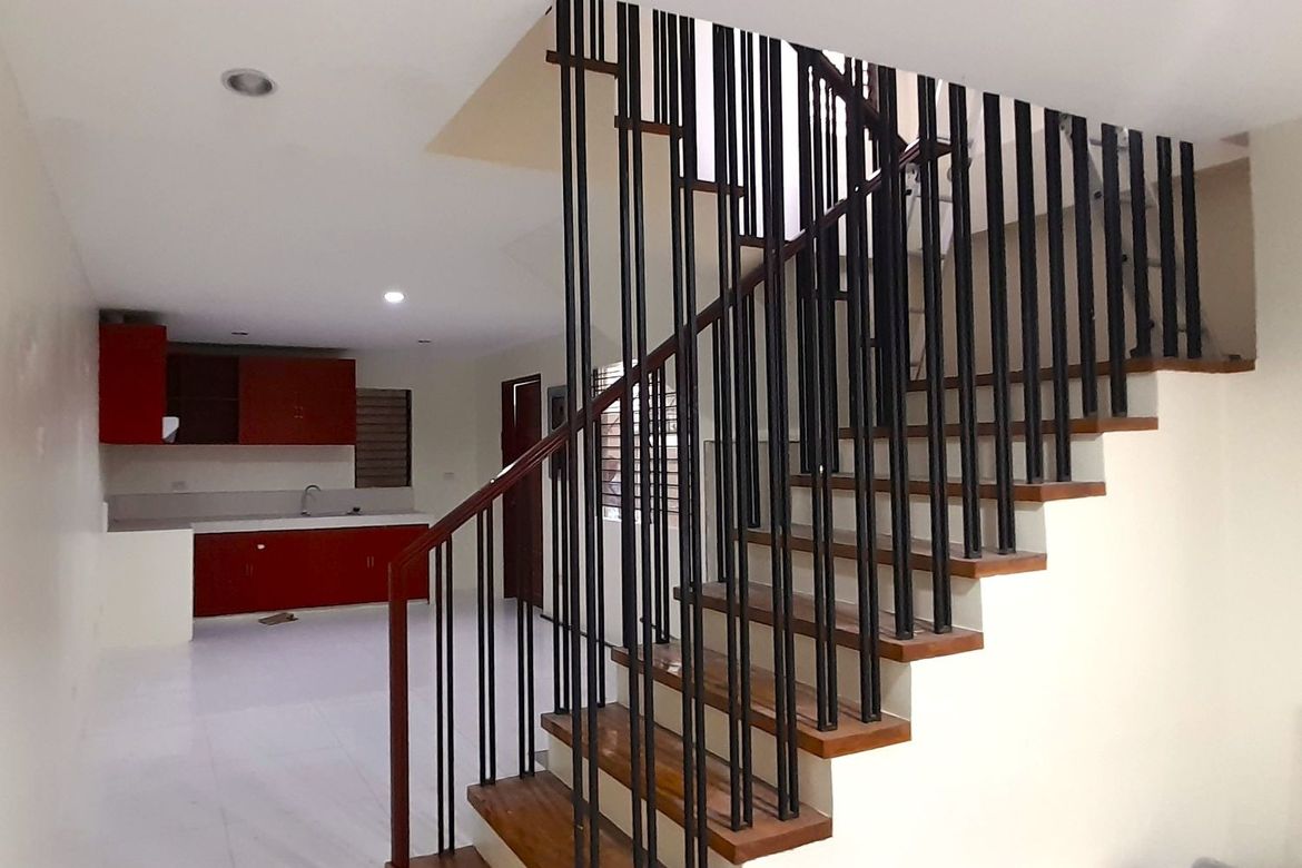 3 Bedroom Apartment for Rent in Centro, Mandaue, Cebu photo 3
