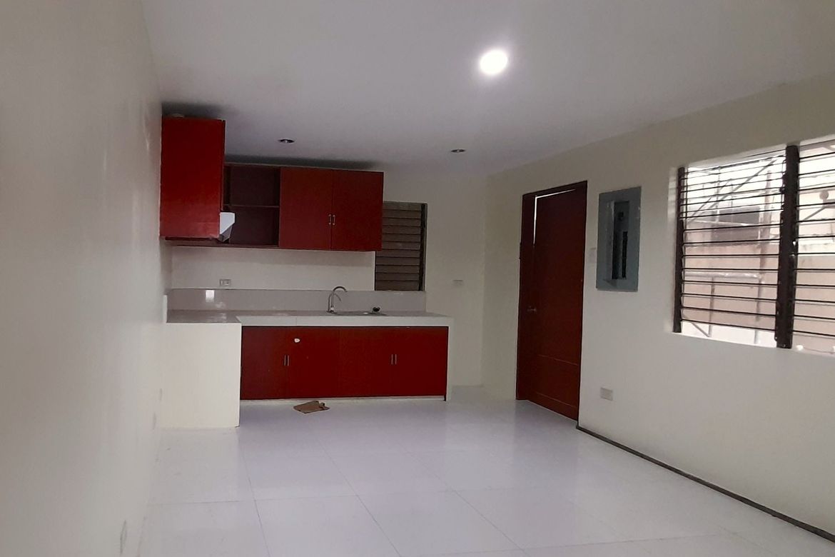 3 Bedroom Apartment for Rent in Centro, Mandaue, Cebu photo 4