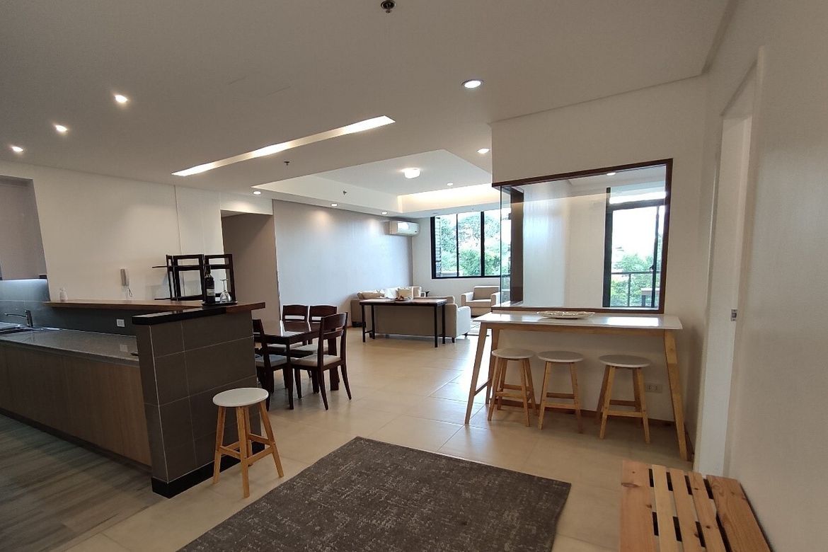 3 Bedroom Apartment for Rent in Horseshoe, Quezon City, Metro Manila near LRT-2 Betty Go-Belmonte photo 2
