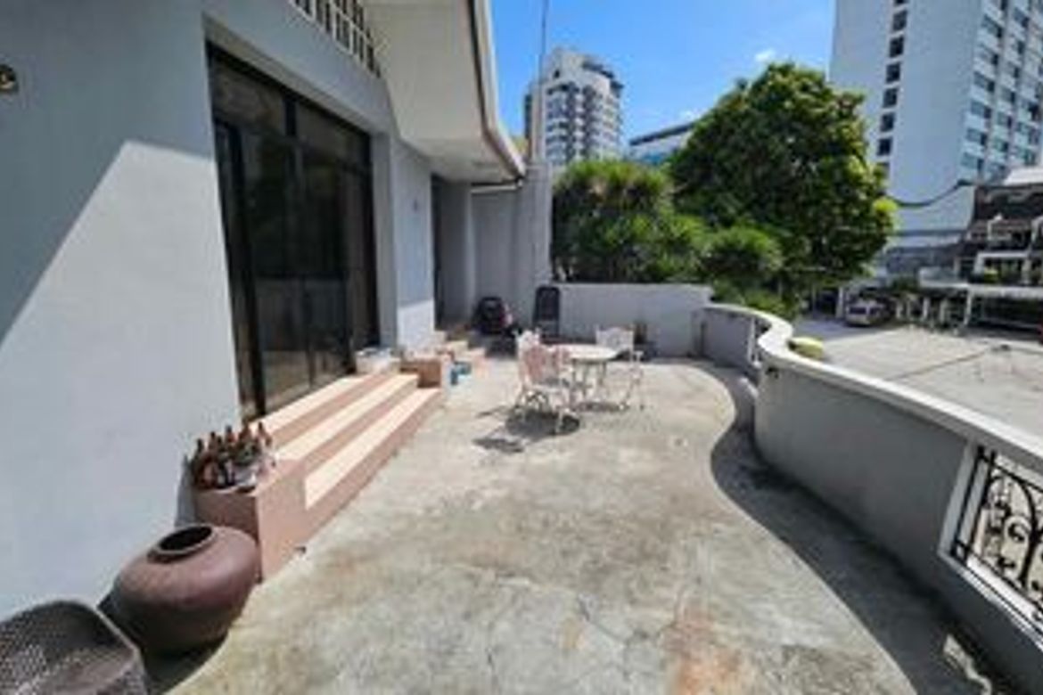 3 Bedroom Apartment for Rent in Phil-Am, Quezon City, Metro Manila near MRT-3 North Avenue photo 5