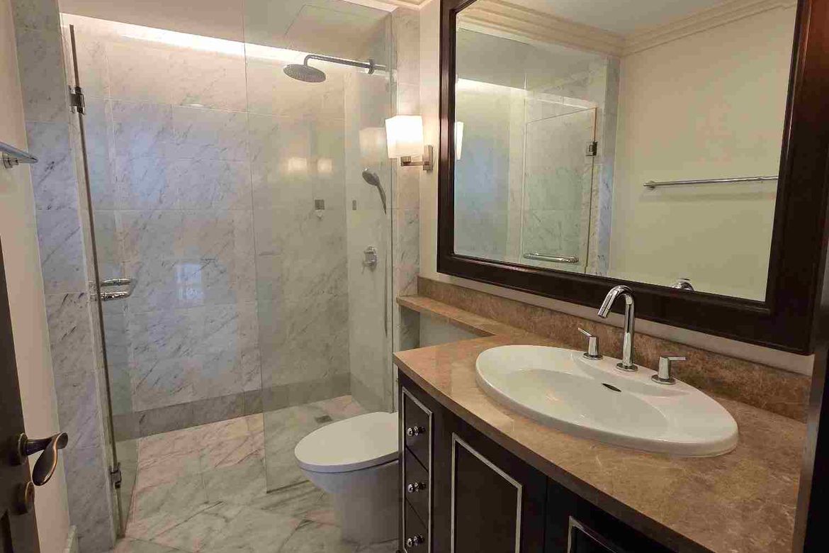 3 Bedroom Apartment for Rent in Urdaneta, Makati, Metro Manila near MRT-3 Ayala photo 8