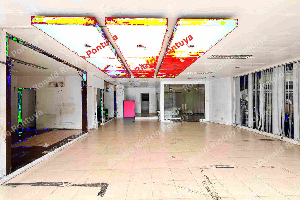 3 Bedroom Commercial for Rent in Malate, Manila, Metro Manila near LRT-1 Pedro Gil photo 4