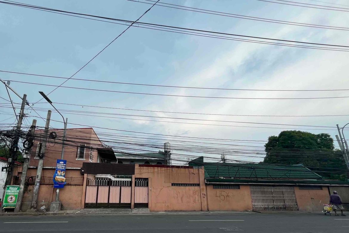 3 Bedroom Commercial for Sale in Don Galo, Parañaque, Metro Manila
