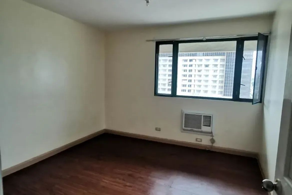 3 Bedroom Condo for Rent in Antel Seaview Towers, Barangay 76, Pasay, Metro Manila near LRT-1 Libertad
