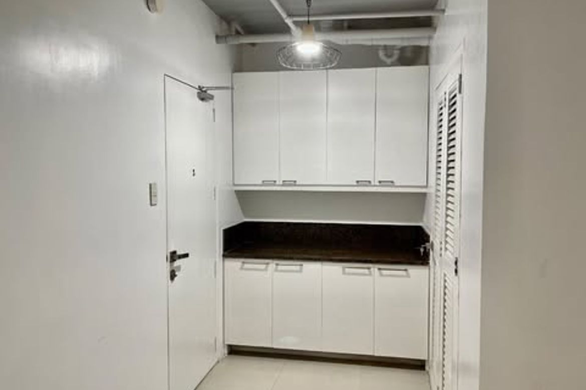3 Bedroom Condo for Rent in Baclaran, Parañaque, Metro Manila near LRT-1 EDSA photo 6
