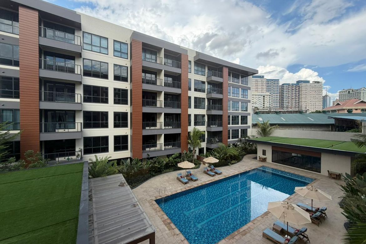 3 Bedroom Condo for Rent in Bagong Lipunan Ng Crame, Quezon City, Metro Manila near LRT-2 Betty Go-Belmonte