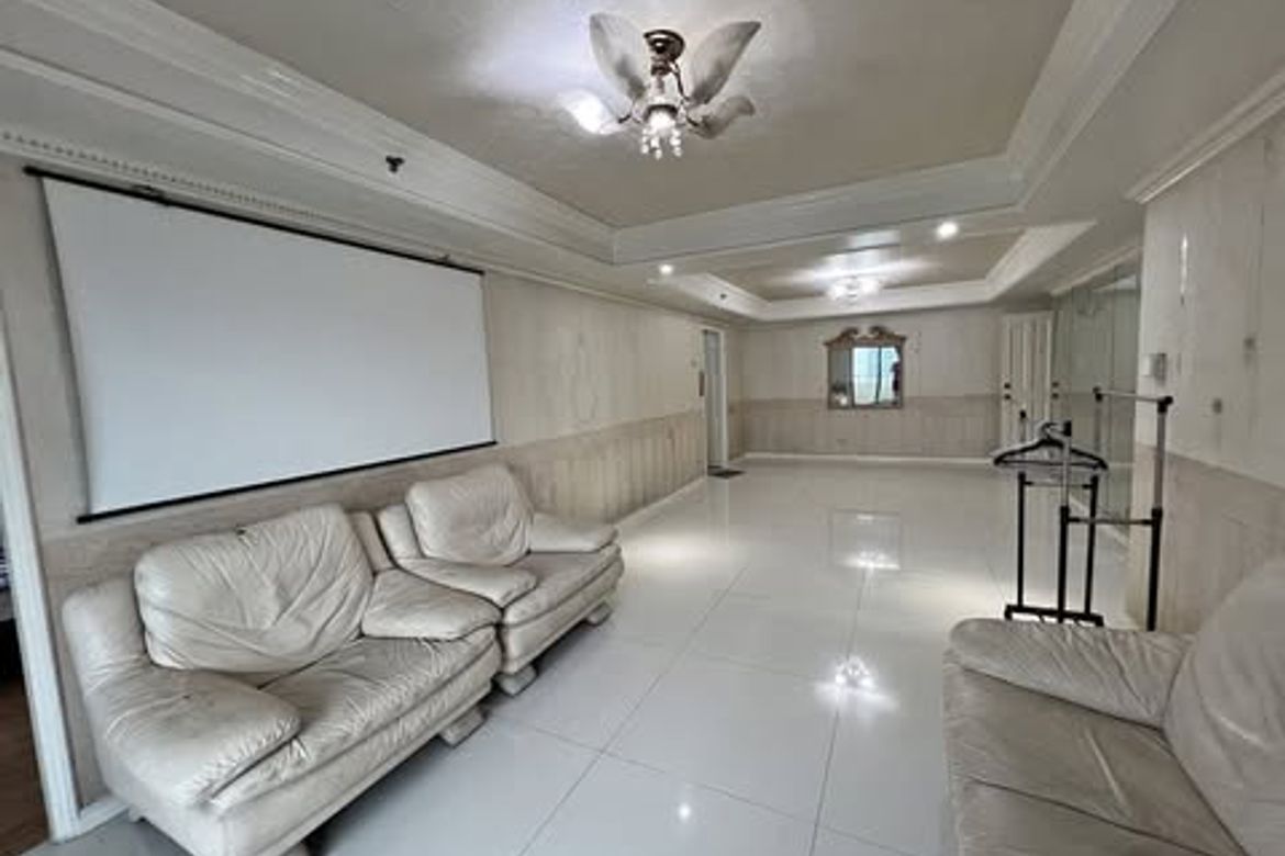3 Bedroom Condo for Rent in Barangay 76, Pasay, Metro Manila near LRT-1 Libertad photo 2
