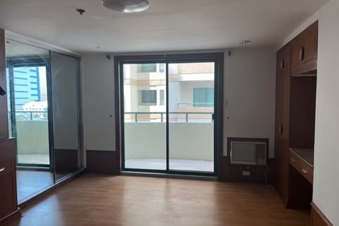 3 Bedroom Condo for Rent in Barangay 76, Pasay, Metro Manila near LRT-1 Libertad photo 2