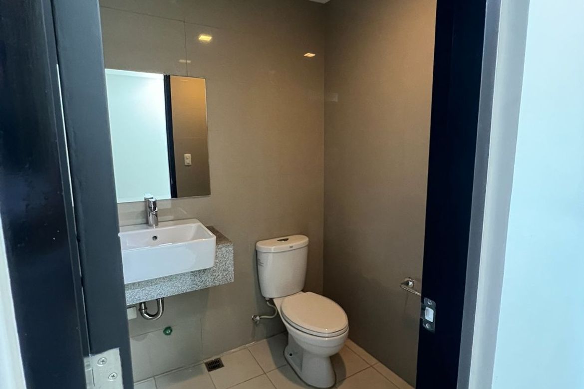 3 Bedroom Condo for Rent in Bayshore Residential Resort, Tambo, Parañaque, Metro Manila photo 3