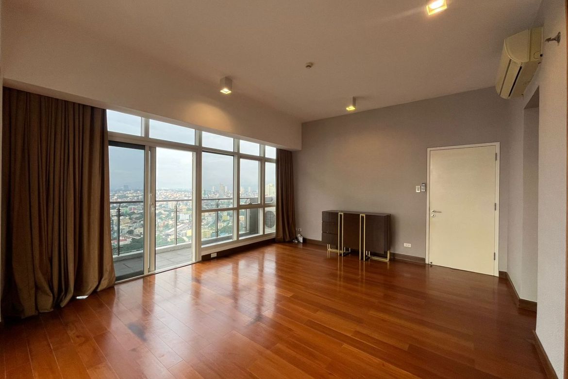 3 Bedroom Condo for Rent in Kaunlaran, Quezon City, Metro Manila near LRT-2 Betty Go-Belmonte photo 7