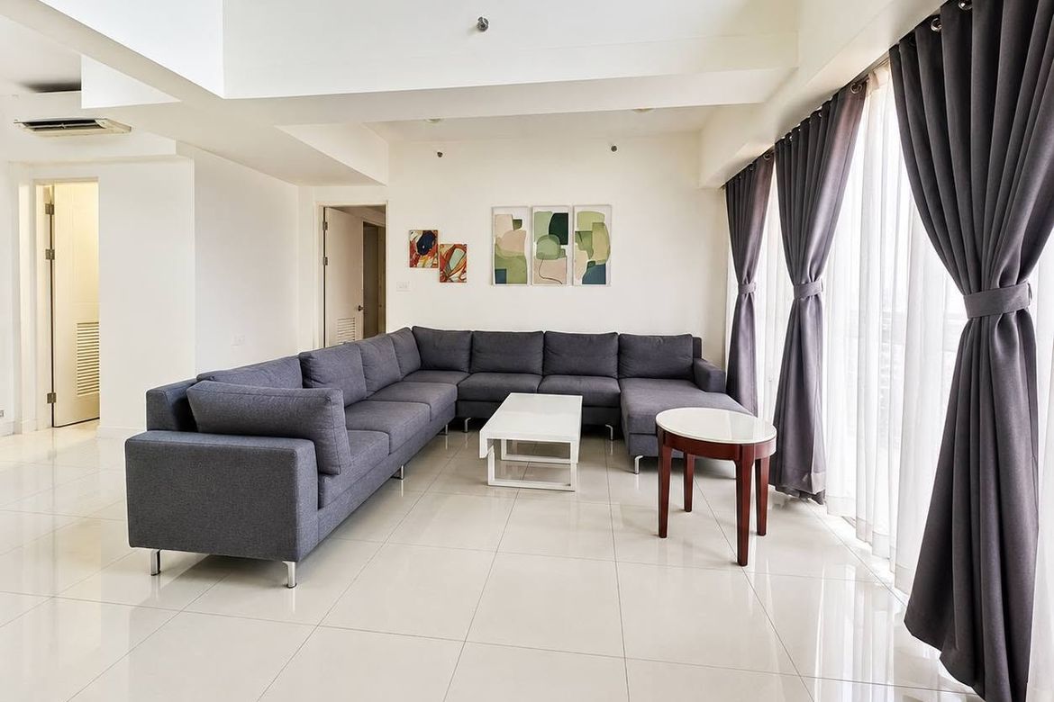 3 Bedroom Condo for Rent in Oak Harbor Residences, Don Bosco, Parañaque, Metro Manila photo 2