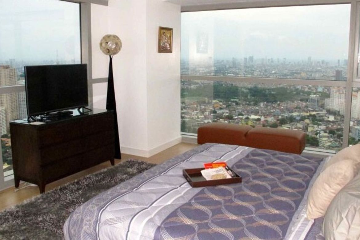 3 Bedroom Condo for Rent in One Shangri-La Place, Wack-Wack Greenhills, Mandaluyong, Metro Manila near MRT-3 Shaw Boulevard photo 2