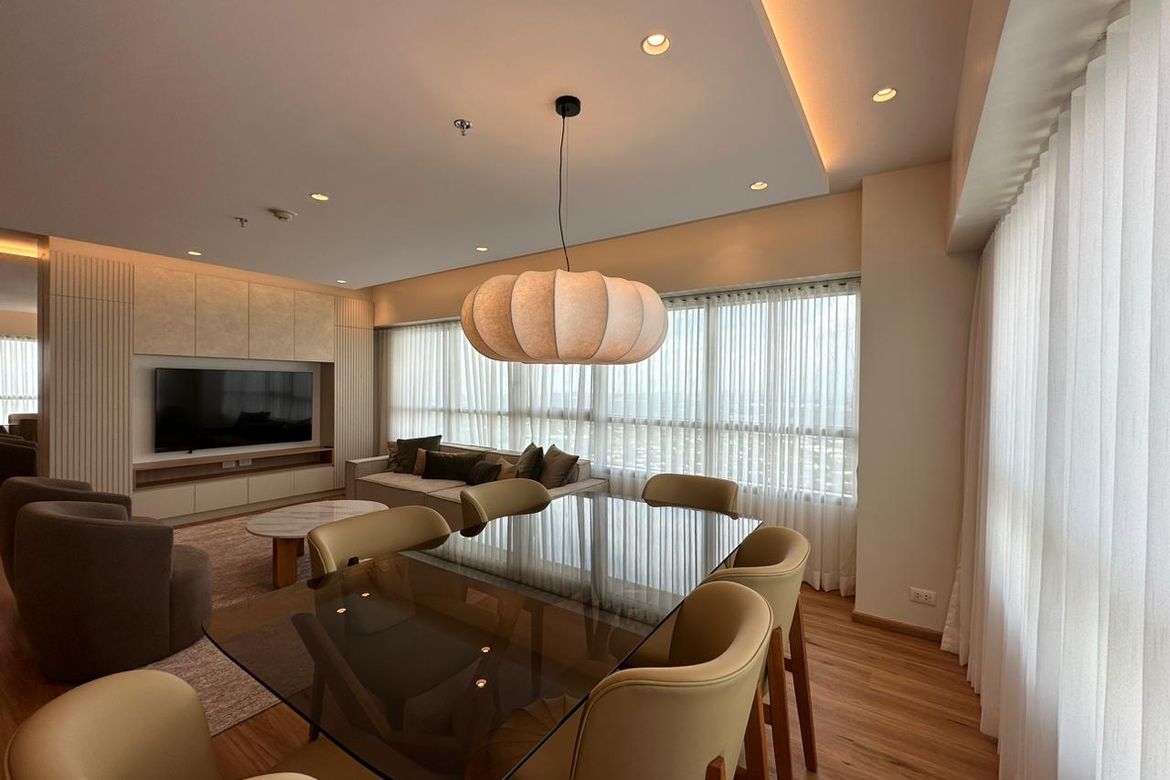 3 Bedroom Condo for Rent in San Lorenzo, Makati, Metro Manila near MRT-3 Ayala photo 2