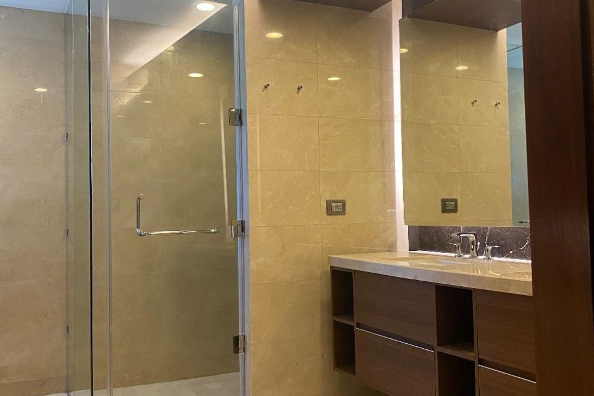 3 Bedroom Condo for Rent in Two Roxas Triangle, Urdaneta, Makati, Metro Manila near MRT-3 Buendia photo 8