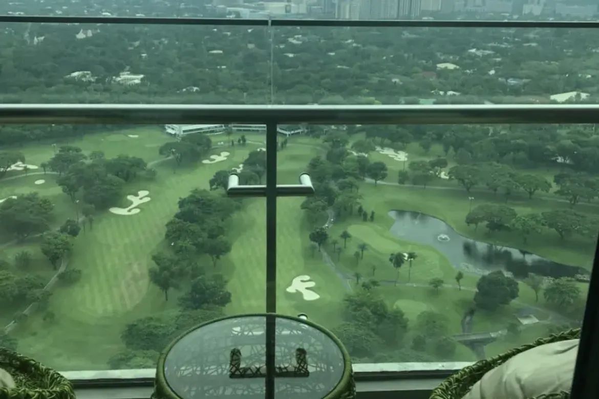 3 Bedroom Condo for Sale in 8 Forbestown Centre, BGC, Taguig – photo 7