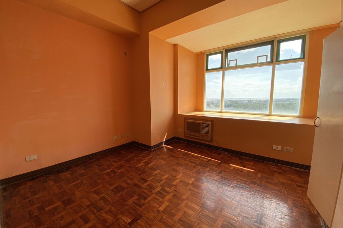 3 Bedroom Condo for Sale in Alabang, Muntinlupa, Metro Manila – photo 4
