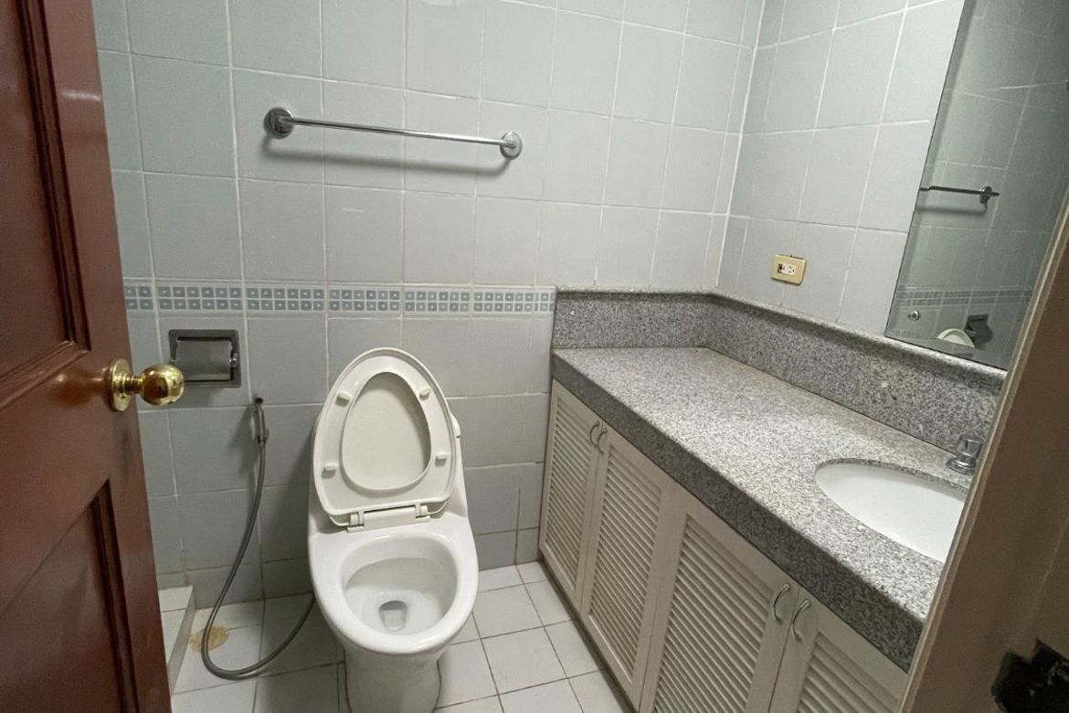3 Bedroom Condo for Sale in Alabang, Muntinlupa, Metro Manila – photo 7