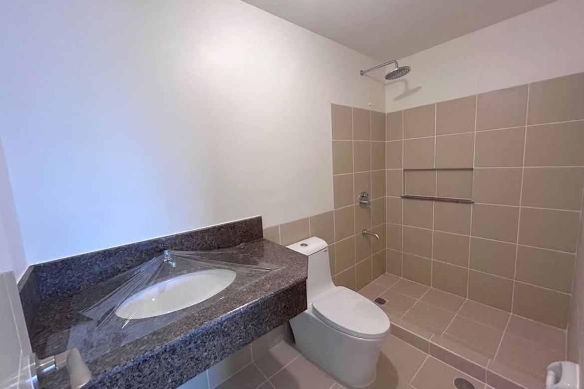 3 Bedroom Condo for Sale in Alder Residences, San Miguel, Taguig, Metro Manila – photo 2
