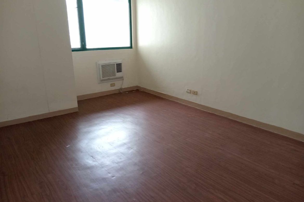3 Bedroom Condo for Sale in Antel Seaview Towers, Barangay 76, Pasay, Metro Manila near LRT-1 Libertad – photo 3