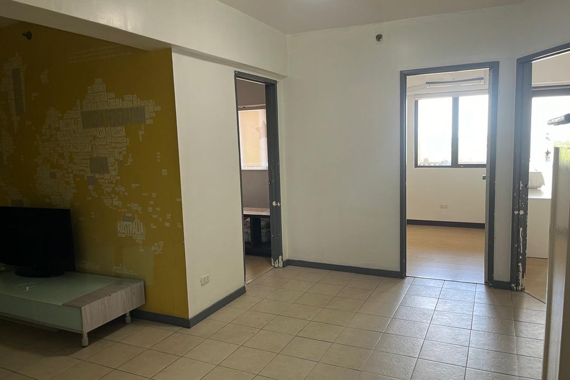 3 Bedroom Condo for Sale in Barangay 201, Parañaque, Metro Manila