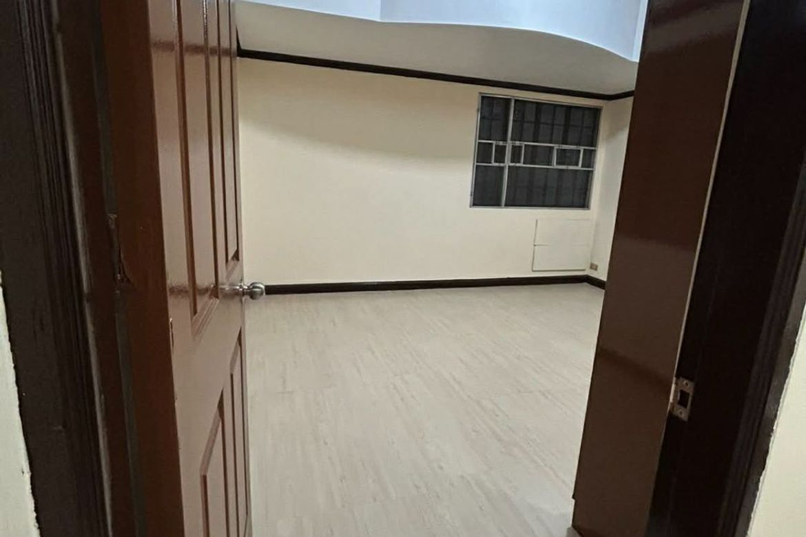 3 Bedroom Condo for Sale in Barangay 45, Caloocan, Metro Manila near LRT-1 5th Avenue – photo 4