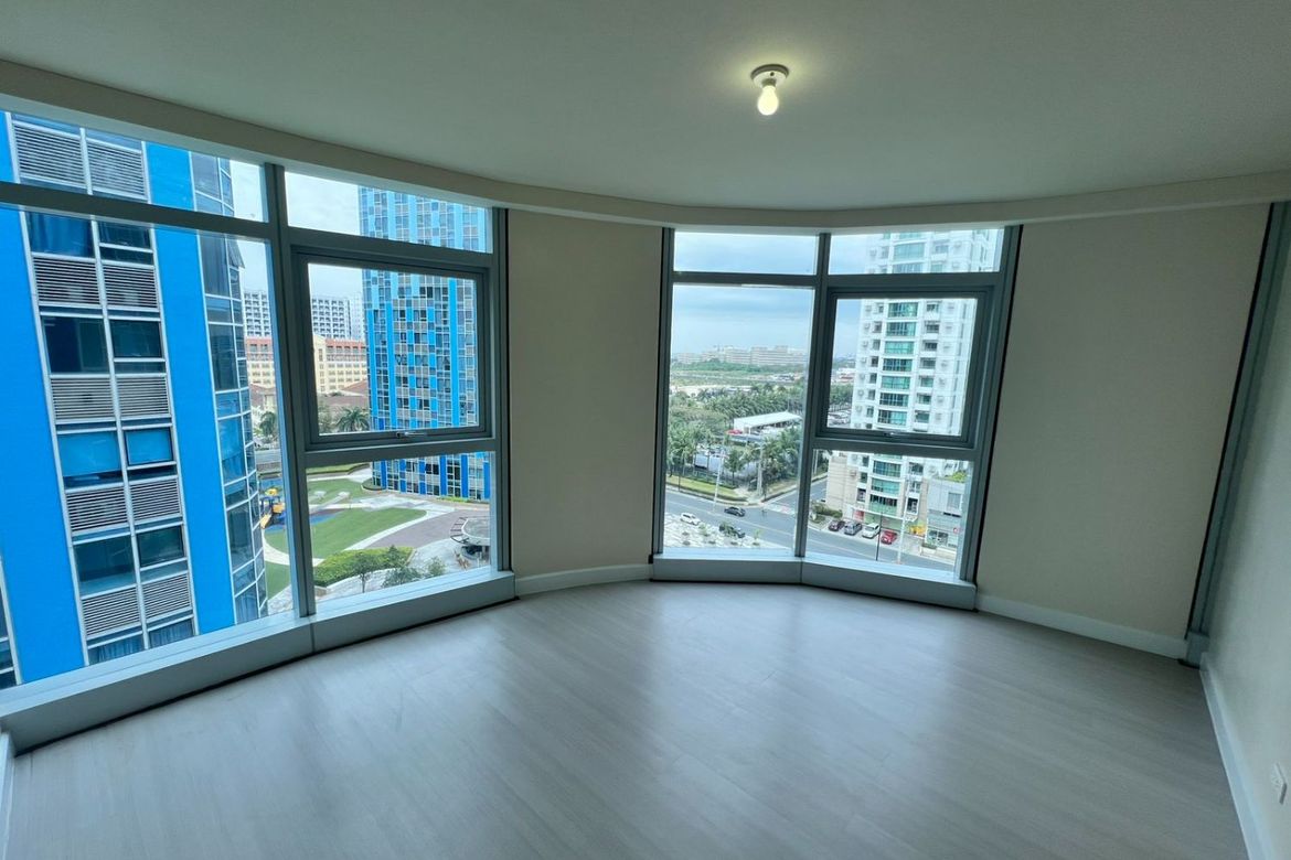 3 Bedroom Condo for Sale in Barangay 76, Pasay, Metro Manila near LRT-1 Libertad