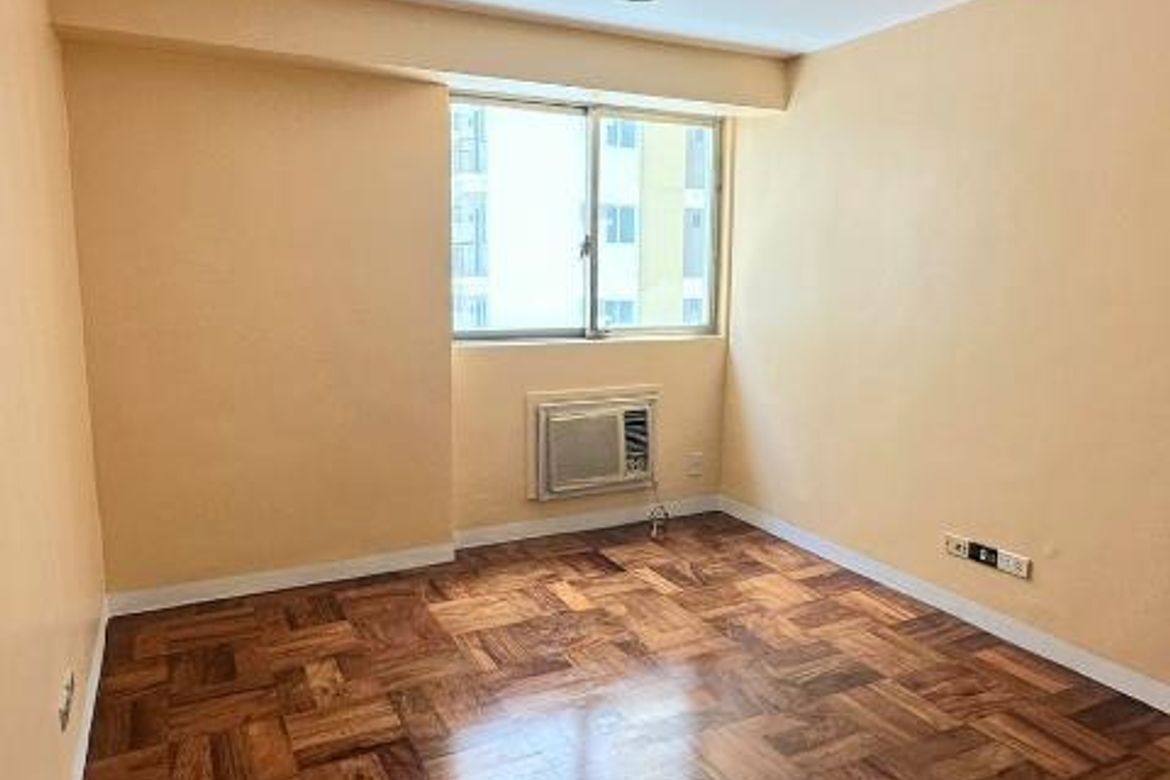 3 Bedroom Condo for Sale in Bay Garden Club and Residences, Barangay 76, Pasay, Metro Manila near LRT-1 Libertad