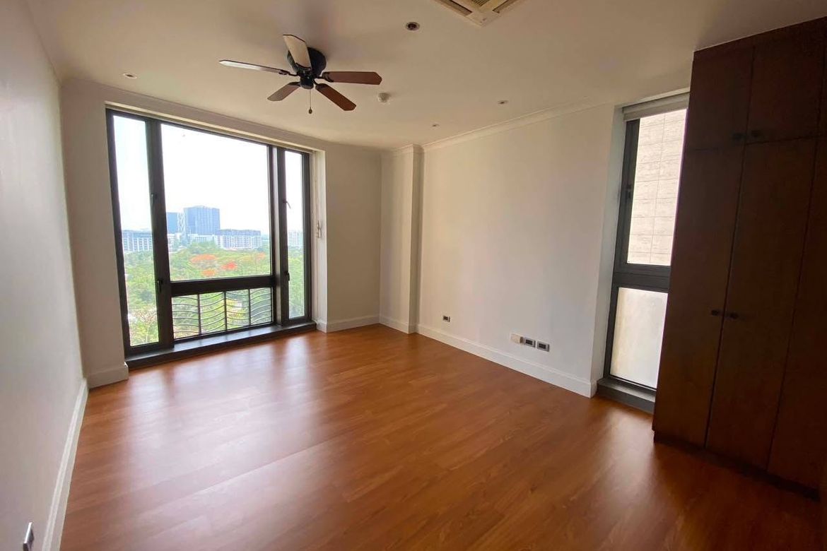 3 Bedroom Condo for Sale in BGC, Taguig – photo 2