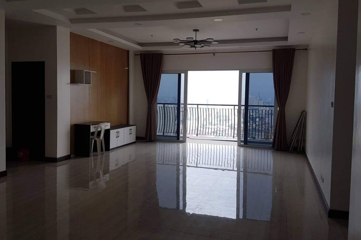 3 Bedroom Condo for Sale in Binondo, Manila, Metro Manila near LRT-1 Carriedo