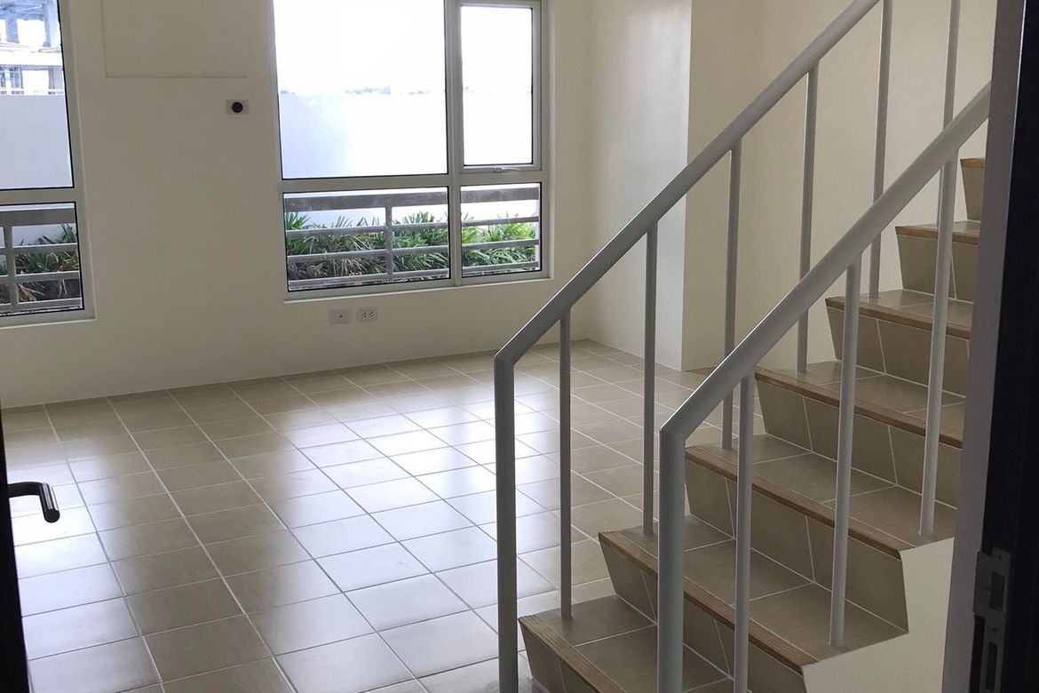 3 Bedroom Condo for Sale in COVENT GARDEN, Santa Mesa, Manila, Metro Manila near LRT-2 V. Mapa – photo 2