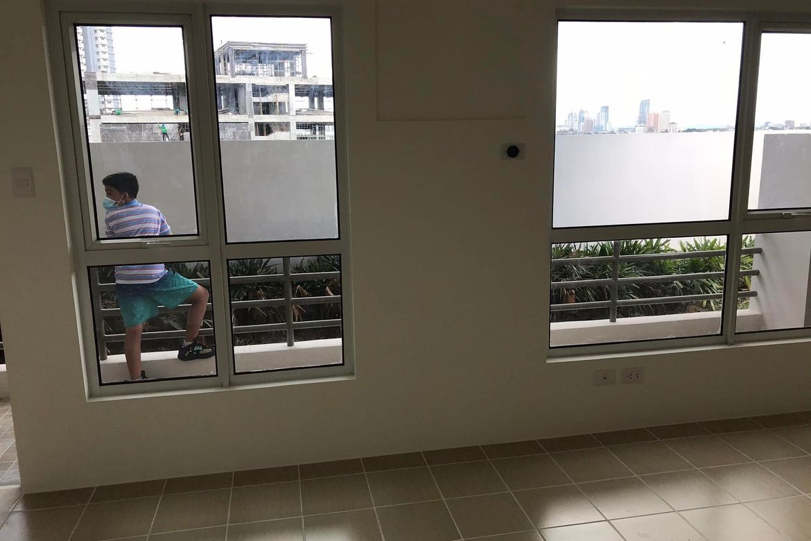 3 Bedroom Condo for Sale in COVENT GARDEN, Santa Mesa, Manila, Metro Manila near LRT-2 V. Mapa – photo 6