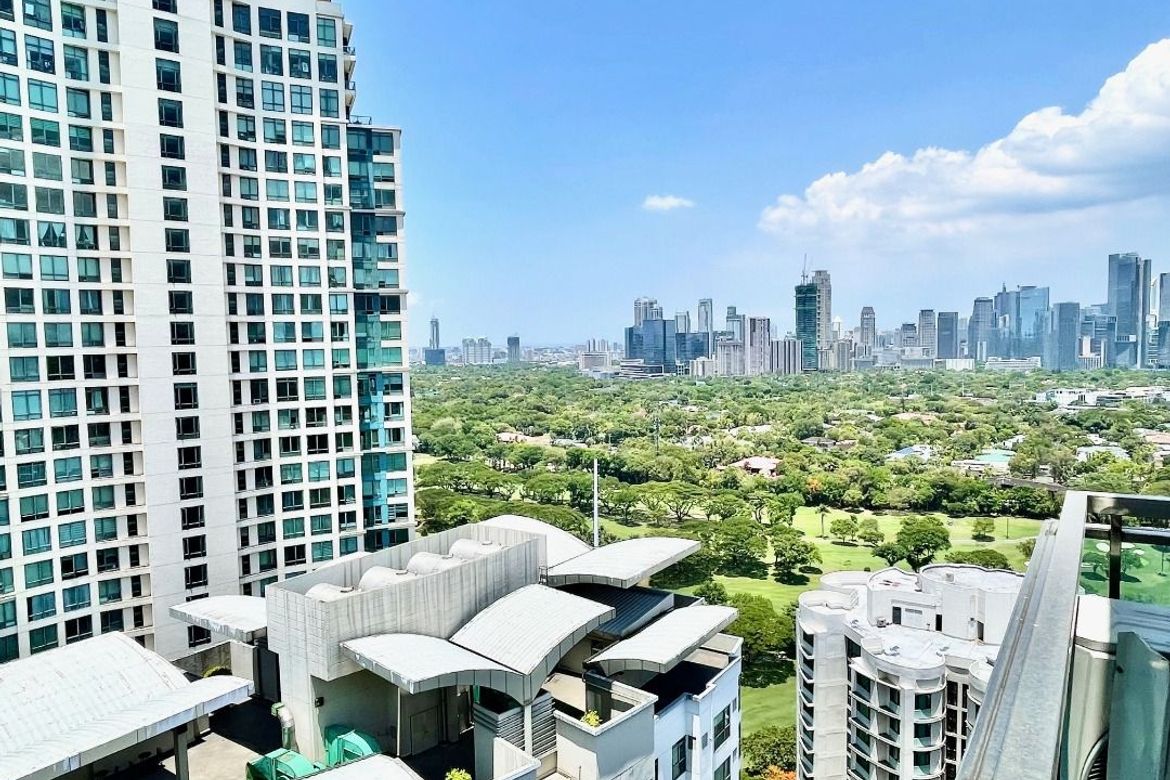 3 Bedroom Condo for Sale in Crescent Park Residences, Bagong Tanyag, Taguig, Metro Manila – photo 2