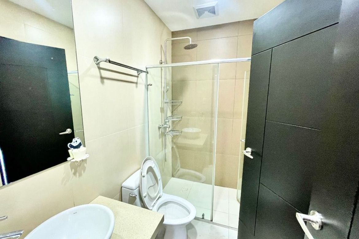 3 Bedroom Condo for Sale in Crescent Park Residences, Bagong Tanyag, Taguig, Metro Manila – photo 6