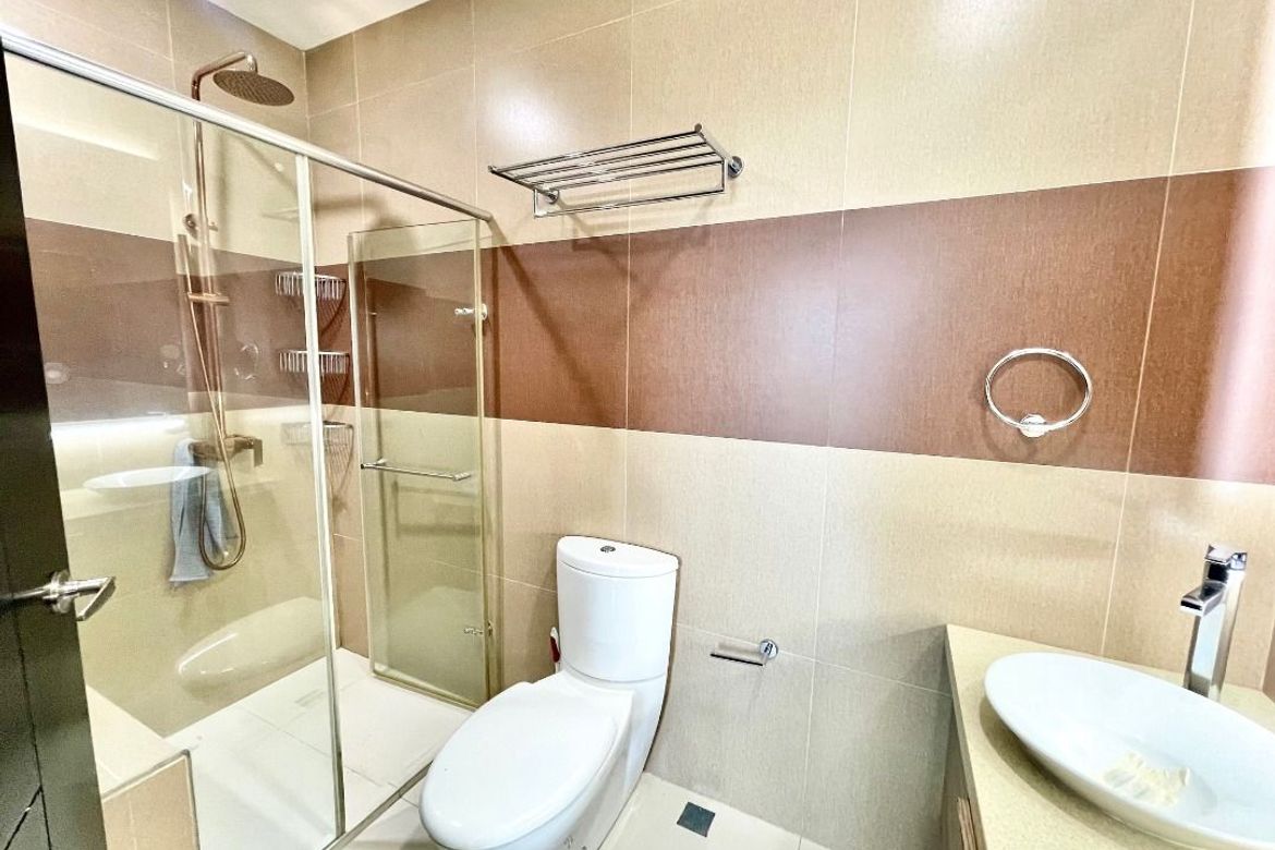 3 Bedroom Condo for Sale in Crescent Park Residences, Bagong Tanyag, Taguig, Metro Manila – photo 7