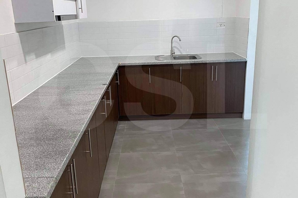 3 Bedroom Condo for Sale in Don Galo, Parañaque, Metro Manila – photo 2