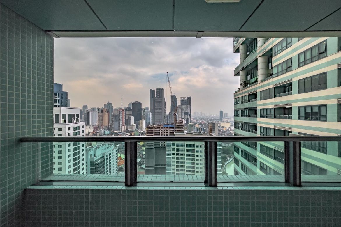 3 Bedroom Condo for Sale in Edades Tower, Rockwell, Makati City near MRT-3 Guadalupe – photo 13