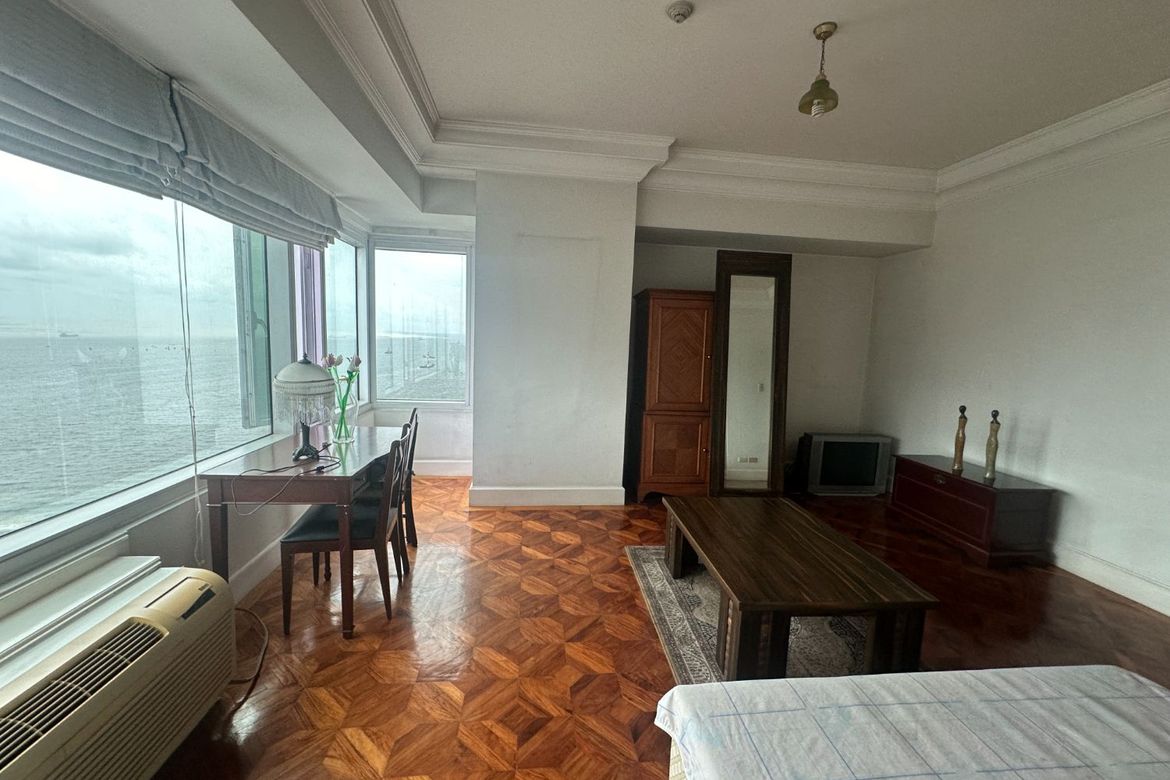 3 Bedroom Condo for Sale in Ermita, Manila, Metro Manila near LRT-1 Pedro Gil – photo 5