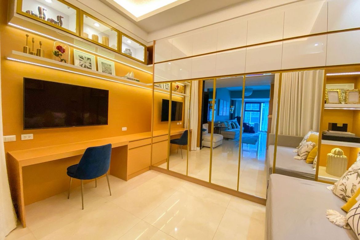 3 Bedroom Condo for Sale in Grand Hyatt Manila Residences, BGC, Taguig – photo 2
