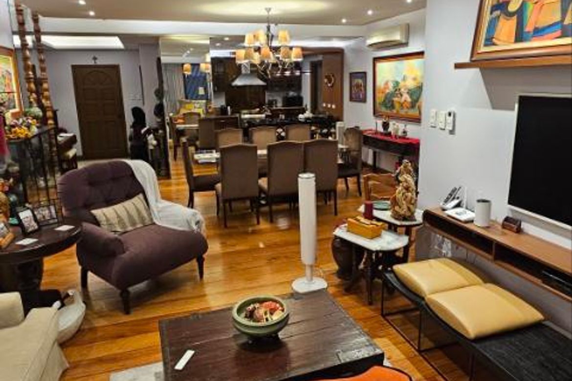 3 Bedroom Condo for Sale in Greenhills, San Juan, Metro Manila near MRT-3 Santolan