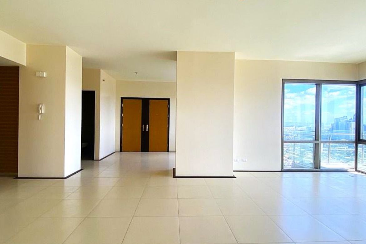 3 Bedroom Condo for Sale in Greenhills, San Juan, Metro Manila near MRT-3 Santolan