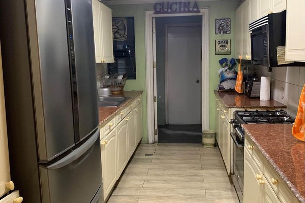 3 Bedroom Condo for Sale in Greenhills, San Juan, Metro Manila near MRT-3 Santolan – photo 8