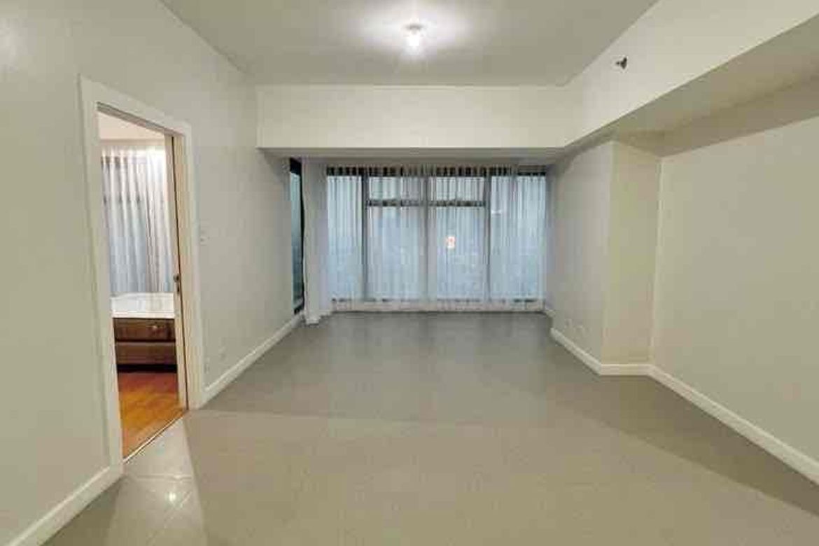 3 Bedroom Condo for Sale in Greenhills, San Juan, Metro Manila near MRT-3 Santolan
