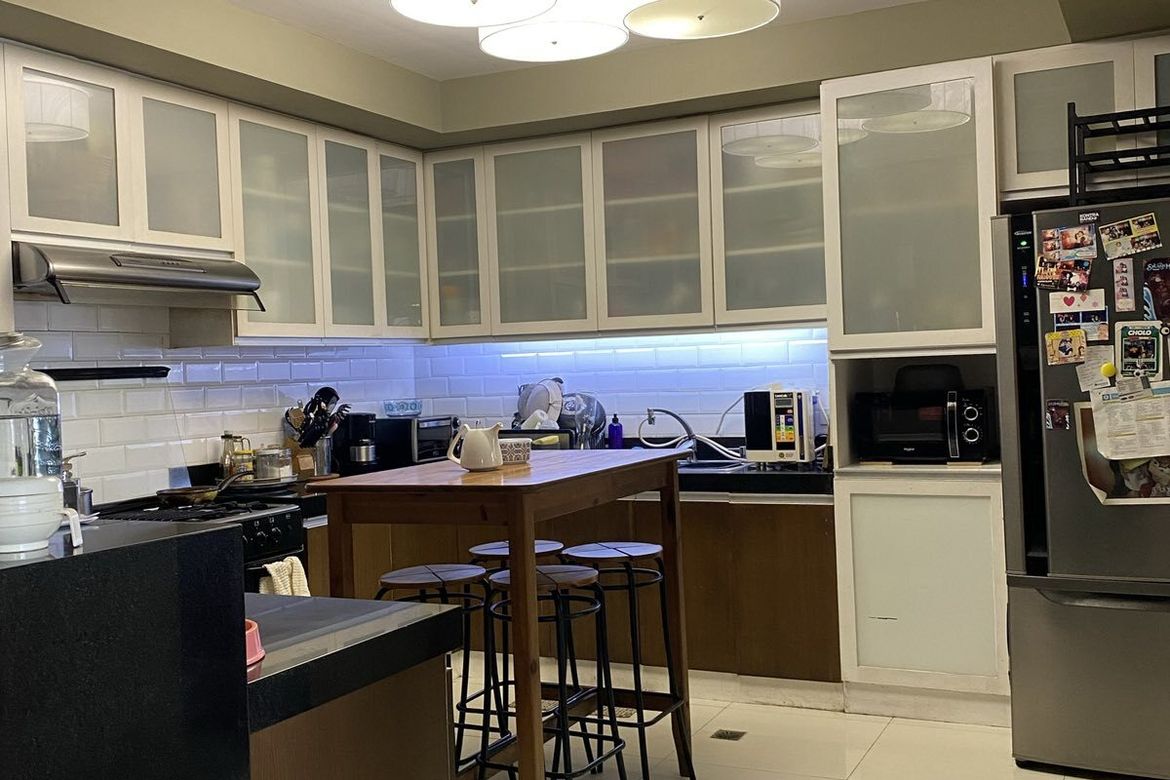 3 Bedroom Condo for Sale in Greenhills, San Juan, Metro Manila near MRT-3 Santolan