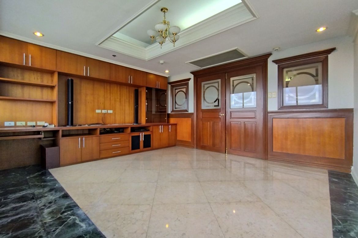 3 Bedroom Condo for Sale in Greenhills, San Juan, Metro Manila near MRT-3 Santolan – photo 8