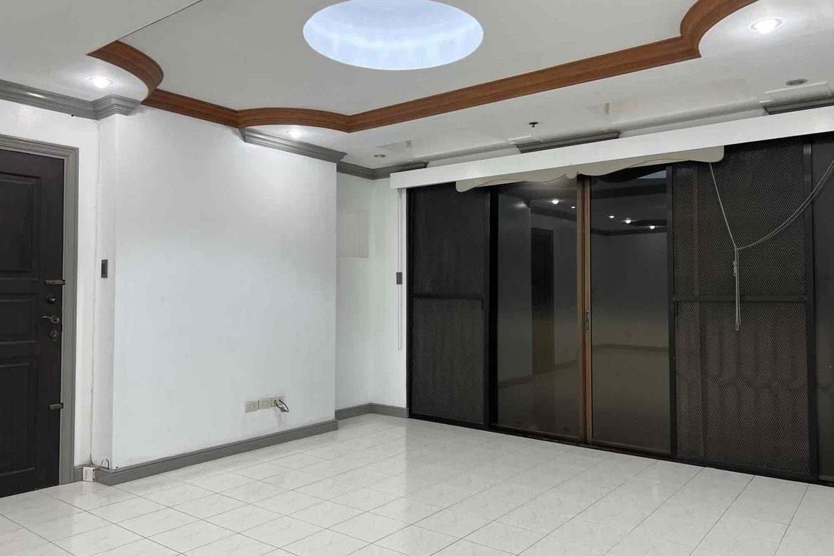 3 Bedroom Condo for Sale in Greenrich Mansion, San Antonio, Pasig, Metro Manila near MRT-3 Shaw Boulevard