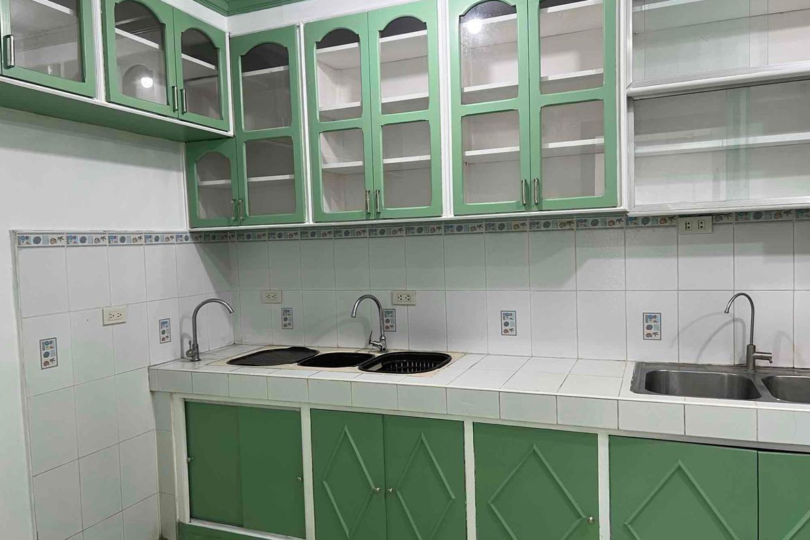 3 Bedroom Condo for Sale in Greenrich Mansion, San Antonio, Pasig, Metro Manila near MRT-3 Shaw Boulevard – photo 5
