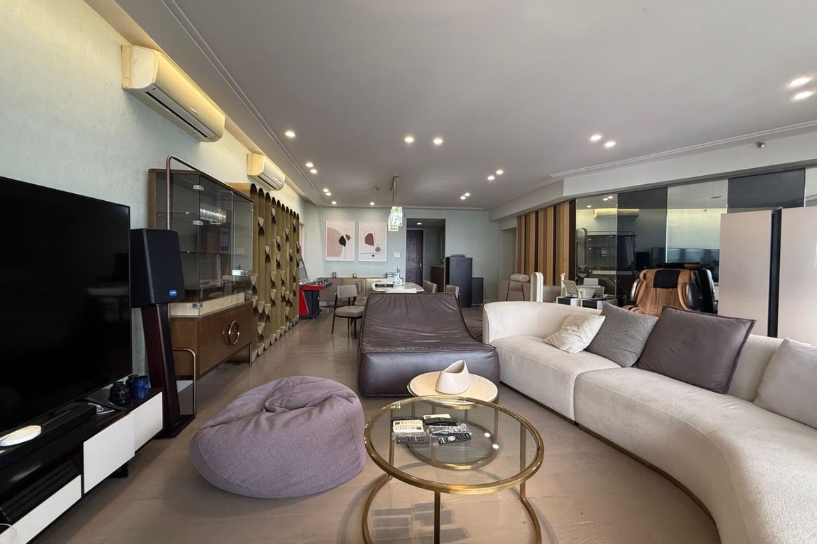3 Bedroom Condo for Sale in Guadalupe Viejo, Makati City near MRT-3 Guadalupe – photo 2