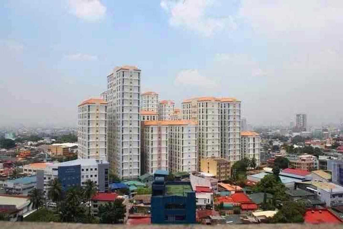 3 Bedroom Condo for Sale in Highway Hills, Mandaluyong, Metro Manila near MRT-3 Boni – photo 2