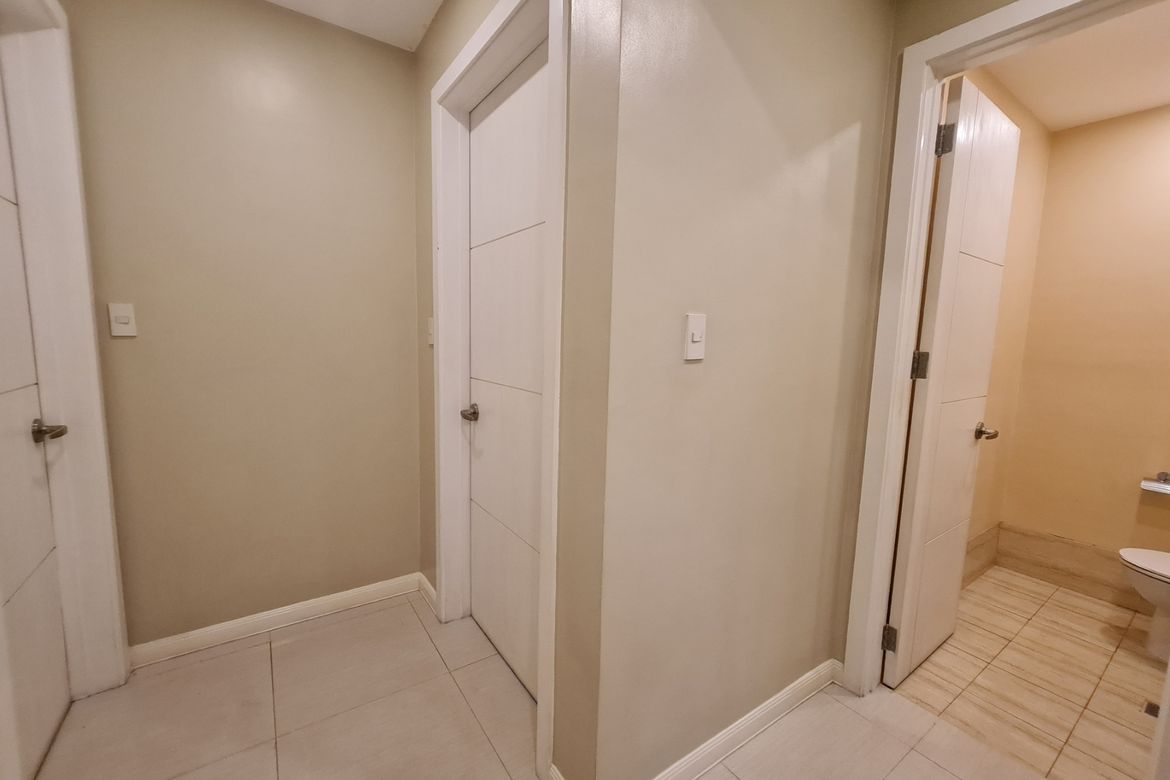 3 Bedroom Condo for Sale in Horseshoe, Quezon City, Metro Manila near LRT-2 Betty Go-Belmonte – photo 6
