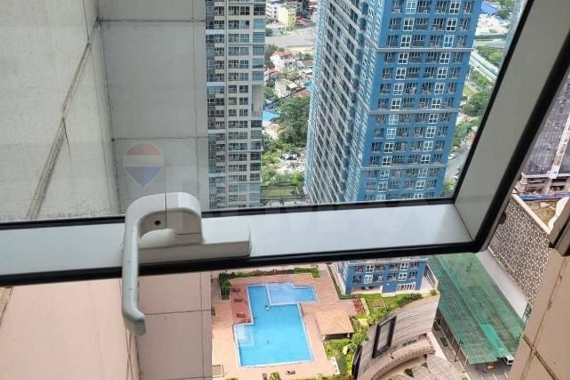 3 Bedroom Condo for Sale in Madison Park West, BGC, Taguig – photo 2